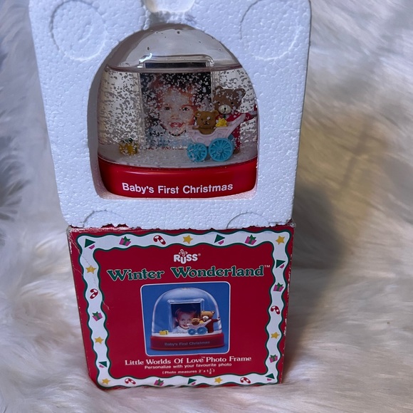 Vintage russ snow globe winter wonderland - Picture 2 of 2